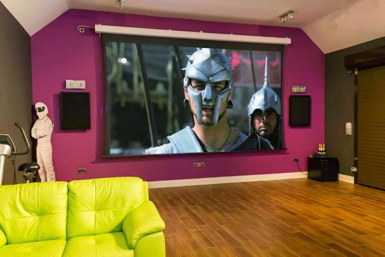Rayleigh HiFi Sound and Vision Chelmsford CM2 Rayleigh HiFi Sound and Vision Chelmsford CM2