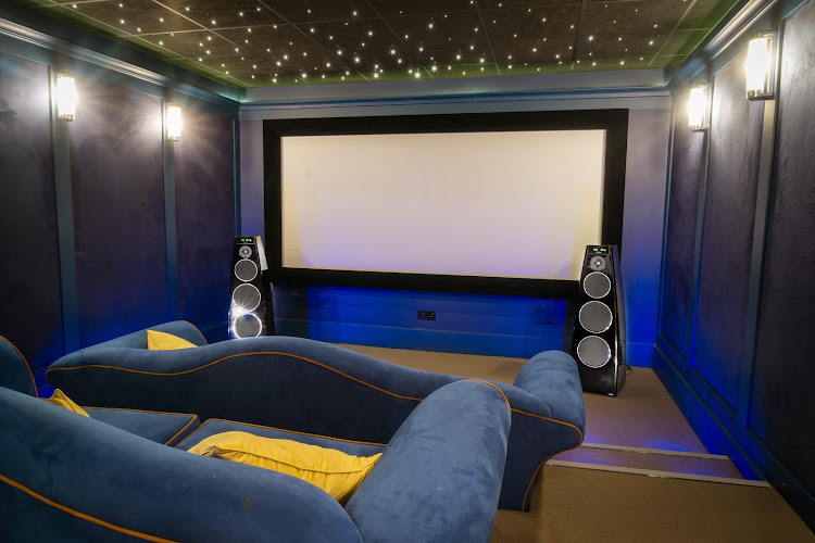 Sevenoaks Sound and Vision in Bristol BS8 Sevenoaks Sound and Vision in Bristol BS8